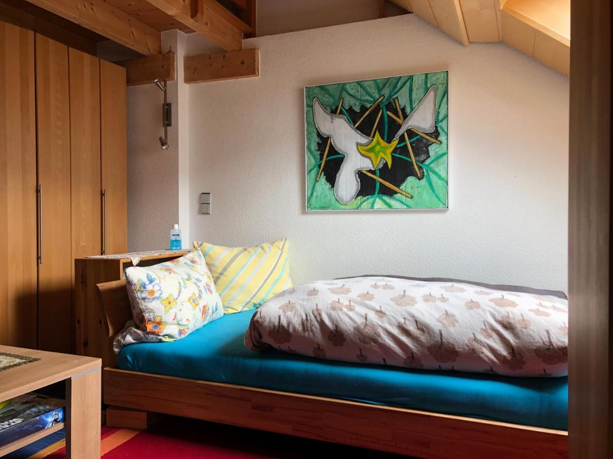 Doppelzimmer Dachgeschoss, Schnelles Wlan, Arbeitsplatz Und Garten Winningen Exterior photo